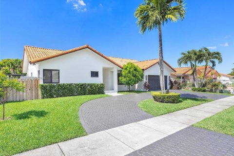 Villa ou maison à Miami, Floride 3 chambres, 179.39 m2 № 1999562