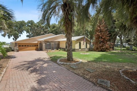 Casa en venta en Fruitland Park, Florida, 3 dormitorios, 295.99 m2 № 2200699 - foto 3
