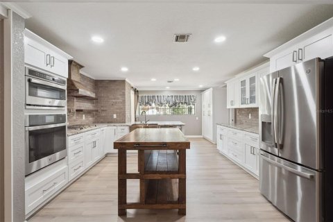 Casa en venta en Fruitland Park, Florida, 3 dormitorios, 295.99 m2 № 2200699 - foto 12
