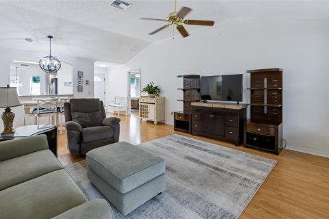 Casa en venta en The Villages, Florida, 3 dormitorios, 136.85 m2 № 2387703 - foto 11