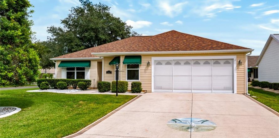 Casa en The Villages, Florida 3 dormitorios, 136.85 m2 № 2387703