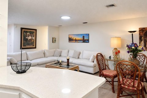 Villa ou maison à vendre à Wesley Chapel, Floride: 4 chambres, 193.05 m2 № 2355788 - photo 4