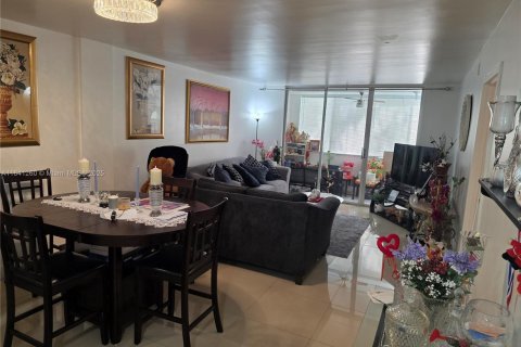 Condo in Lauderdale Lakes, Florida, 2 bedrooms  № 1850815 - photo 3