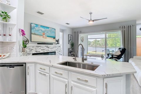 House in Lutz, Florida 4 bedrooms, 316.52 sq.m. № 1597267 - photo 26