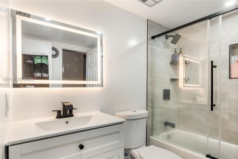 Touwnhouse à vendre à Lauderhill, Floride: 2 chambres, 99.96 m2 № 1993217 - photo 18