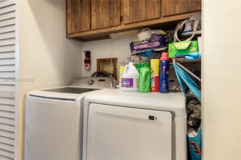 Touwnhouse à vendre à Lauderhill, Floride: 2 chambres, 99.96 m2 № 1993217 - photo 25