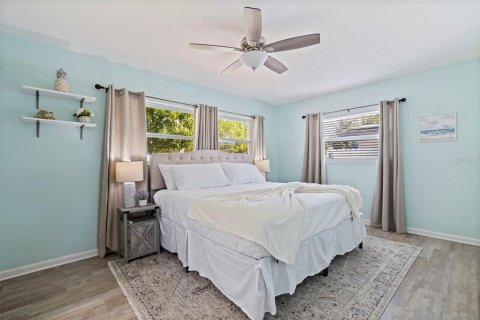 Villa ou maison à louer à Largo, Floride: 3 chambres, 118.73 m2 № 2166327 - photo 5