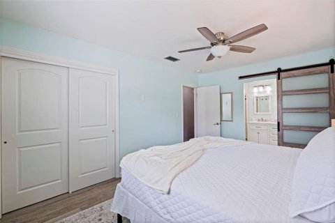 Villa ou maison à louer à Largo, Floride: 3 chambres, 118.73 m2 № 2166327 - photo 6