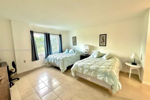 Condominio en venta en Sunny Isles Beach, Florida, 1 dormitorio, 96.62 m2 № 1940397 - foto 25