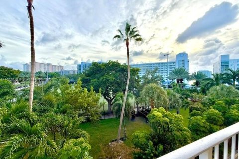 Condominio en venta en Sunny Isles Beach, Florida, 1 dormitorio, 96.62 m2 № 1940397 - foto 27