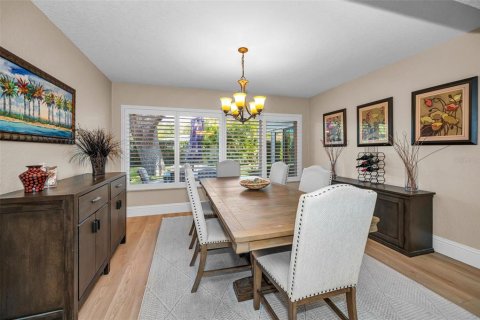 House in Belleair, Florida 3 bedrooms, 199 sq.m. № 2151931 - photo 6