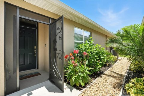 House in Punta Gorda, Florida 2 bedrooms, 140.84 sq.m. № 1846557 - photo 4