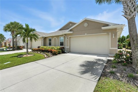 House in Punta Gorda, Florida 2 bedrooms, 140.84 sq.m. № 1846557 - photo 2