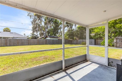House in Edgewater, Florida 3 bedrooms, 112.23 sq.m. № 2202509 - photo 26