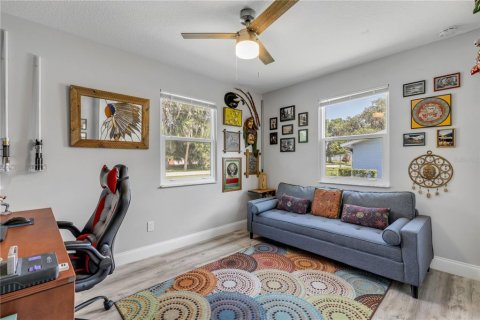 House in Edgewater, Florida 3 bedrooms, 112.23 sq.m. № 2202509 - photo 25