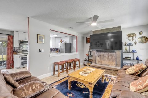 House in Edgewater, Florida 3 bedrooms, 112.23 sq.m. № 2202509 - photo 11