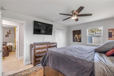House in Edgewater, Florida 3 bedrooms, 112.23 sq.m. № 2202509 - photo 18
