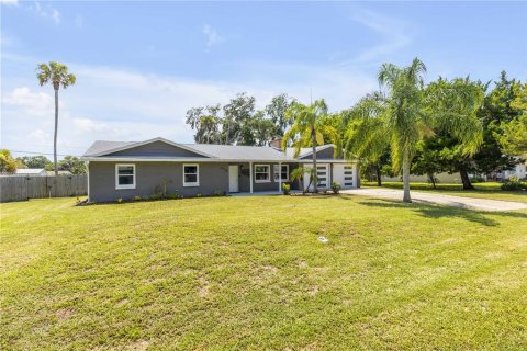 House in Edgewater, Florida 3 bedrooms, 112.23 sq.m. № 2202509 - photo 30