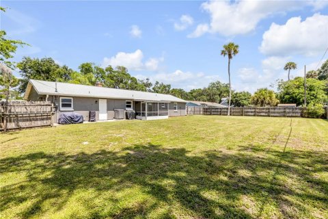 House in Edgewater, Florida 3 bedrooms, 112.23 sq.m. № 2202509 - photo 28