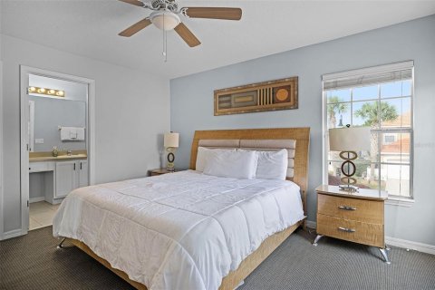 Casa en venta en Davenport, Florida, 7 dormitorios, 257.43 m2 № 1740919 - foto 15