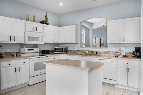 Casa en venta en Davenport, Florida, 7 dormitorios, 257.43 m2 № 1740919 - foto 9