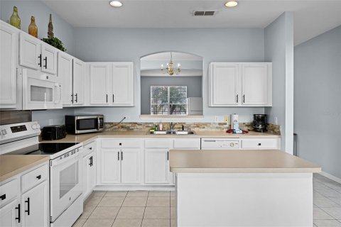 Casa en venta en Davenport, Florida, 7 dormitorios, 257.43 m2 № 1740919 - foto 11