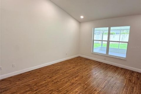 House in Tampa, Florida 4 bedrooms, 193.05 sq.m. № 2258485 - photo 19