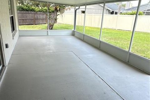 House in Tampa, Florida 4 bedrooms, 193.05 sq.m. № 2258485 - photo 21