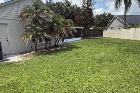 House in Tampa, Florida 4 bedrooms, 193.05 sq.m. № 2258485 - photo 22