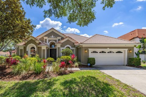 House in Orlando, Florida 4 bedrooms, 227.89 sq.m. № 1719533 - photo 2