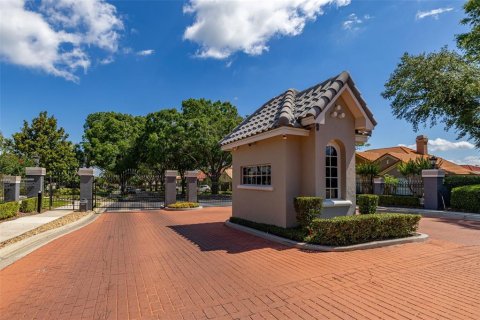 House in Orlando, Florida 4 bedrooms, 227.89 sq.m. № 1719533 - photo 6