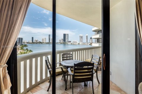 Condo in Aventura, Florida, 3 bedrooms  № 2089064 - photo 4