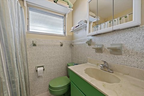 Condo in Sarasota, Florida, 2 rooms  № 1733781 - photo 22