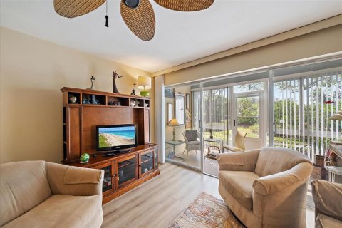 Condo in Sarasota, Florida, 2 rooms  № 1733781 - photo 15