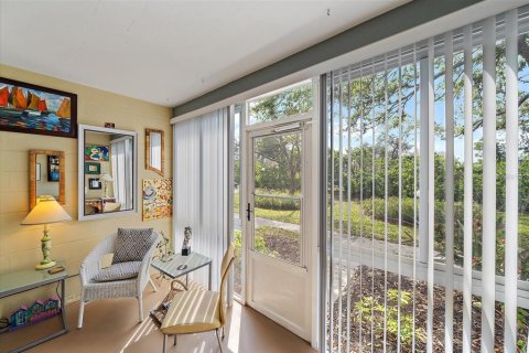 Condo in Sarasota, Florida, 2 rooms  № 1733781 - photo 19