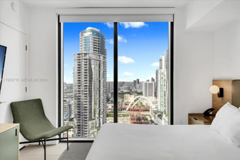 Condo in Miami, Florida, 1 bedroom  № 2053015 - photo 12