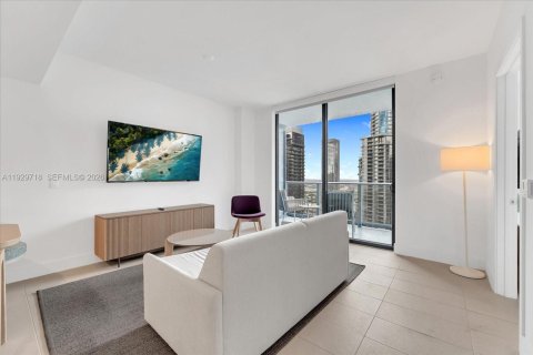 Condo in Miami, Florida, 1 bedroom  № 2053015 - photo 6