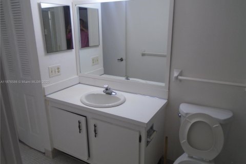 Copropriété à vendre à Lauderhill, Floride: 2 chambres, 91.04 m2 № 1923906 - photo 11