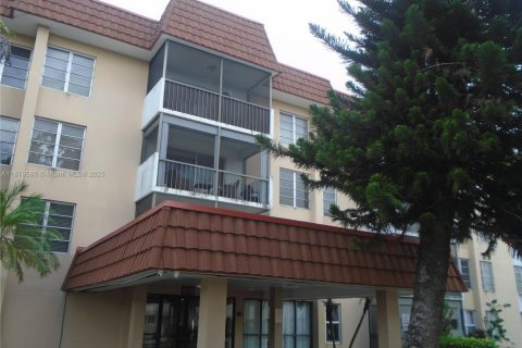 Copropriété à vendre à Lauderhill, Floride: 2 chambres, 91.04 m2 № 1923906 - photo 2