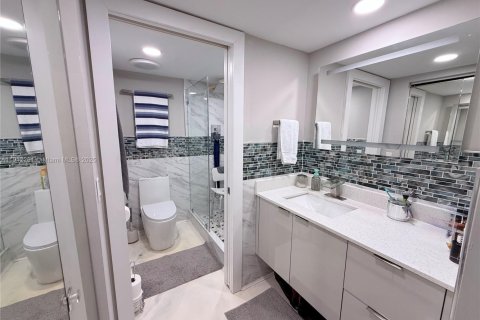 Купить кондоминиум в Пемброк-Пайнс, Флорида 2 спальни, 110.74м2, № 2013549 - фото 18