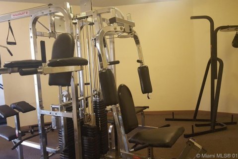 Снять в аренду кондоминиум в Дирфилд-Бич, Флорида 3 комнаты, 64.57м2, № 2276064 - фото 16