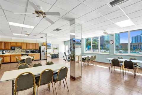 Condominio en venta en Pompano Beach, Florida, 2 dormitorios, 92.9 m2 № 2082737 - foto 23