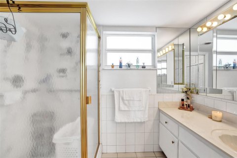 Condominio en venta en Pompano Beach, Florida, 2 dormitorios, 92.9 m2 № 2082737 - foto 19