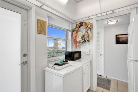 Condominio en venta en Pompano Beach, Florida, 2 dormitorios, 92.9 m2 № 2082737 - foto 13
