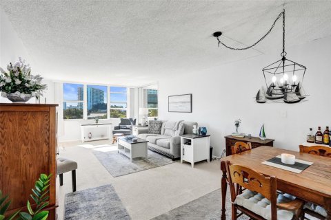 Condominio en venta en Pompano Beach, Florida, 2 dormitorios, 92.9 m2 № 2082737 - foto 8