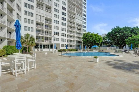 Condominio en venta en Pompano Beach, Florida, 2 dormitorios, 92.9 m2 № 2082737 - foto 5