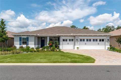 House in Ocala, Florida 2 bedrooms, 195.47 sq.m. № 1767983 - photo 1