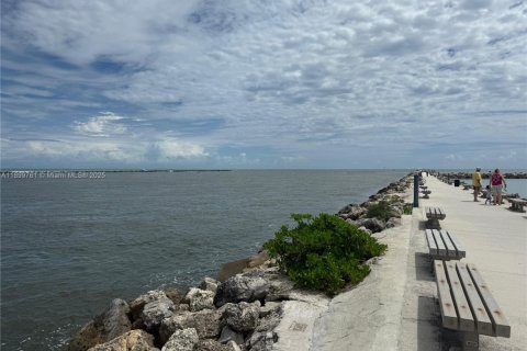 Casa en alquiler en St. Lucie, Florida, 2 dormitorios, 162.39 m2 № 2012657 - foto 6