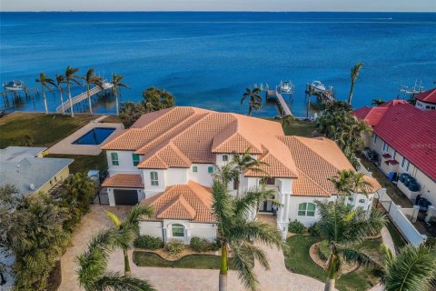 Villa ou maison à vendre à Saint Petersburg, Floride: 4 chambres, 472.69 m2 № 1570747 - photo 1