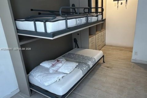 Copropriété à louer à Hollywood, Floride: 2 chambres, 84.17 m2 № 2390393 - photo 10